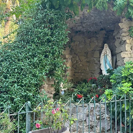 Casa Per Ferie Eden Cusmano